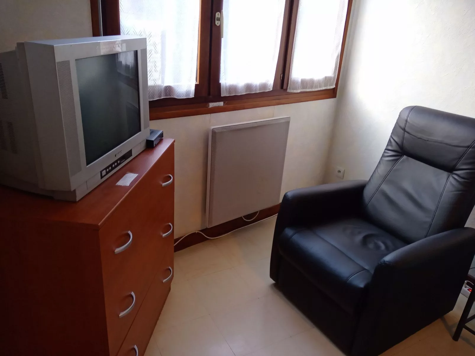 Vermietet schöne Wohnung 1 bis 6 Personen - Binnen