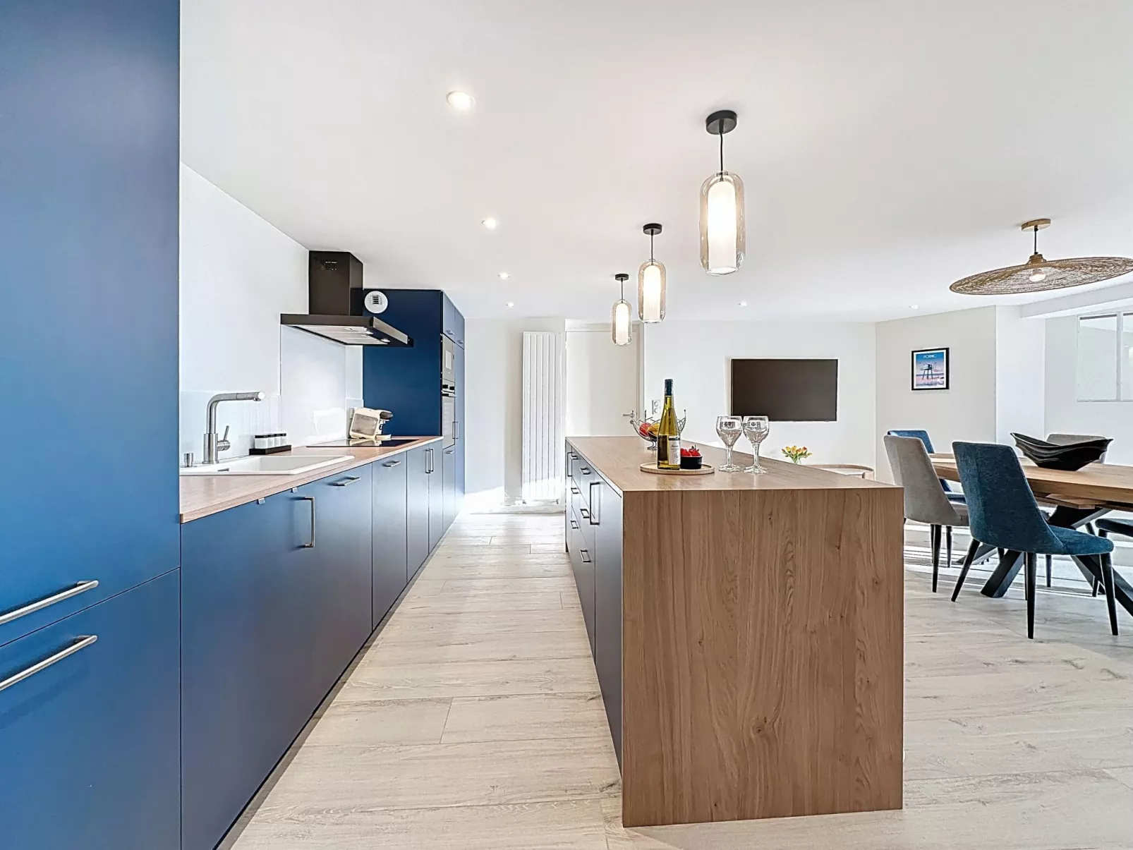 Le Vent d'Avril - Binnen