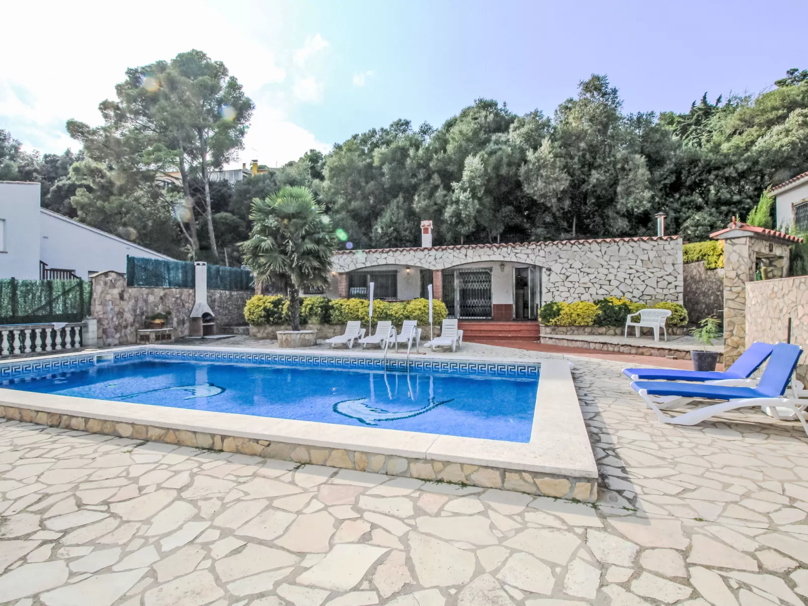 Roca Mas Mato - Buiten