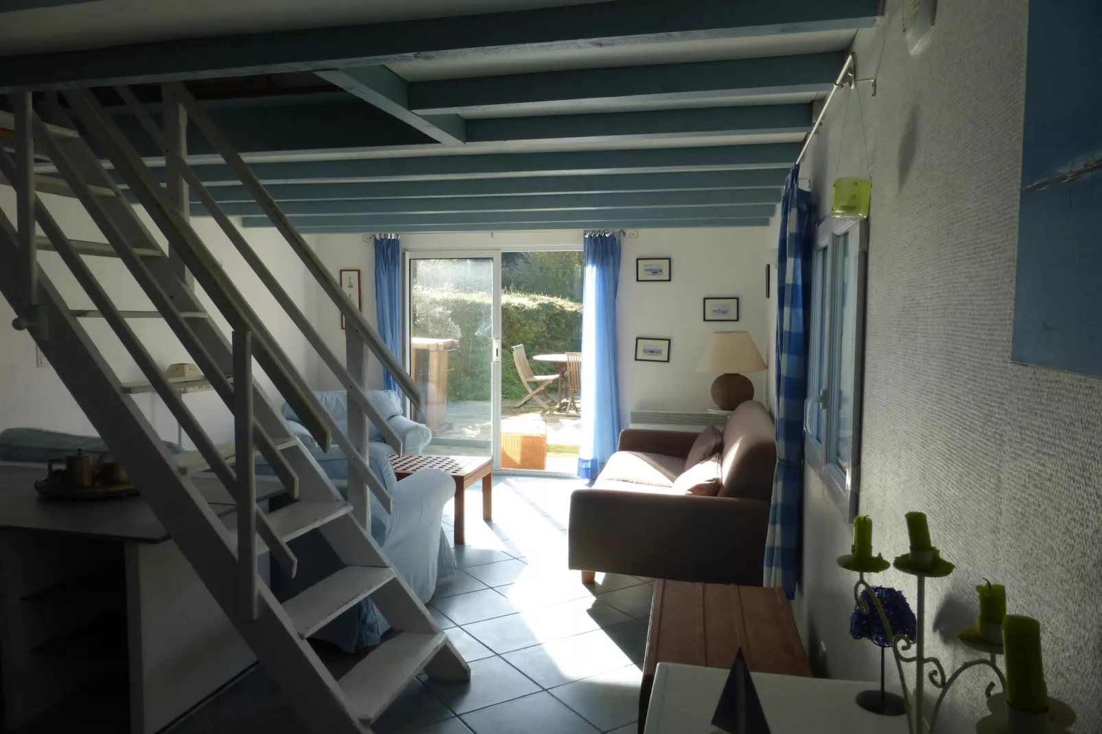 Charmante maison de vacances à 150 m de la plage - Woonkamer