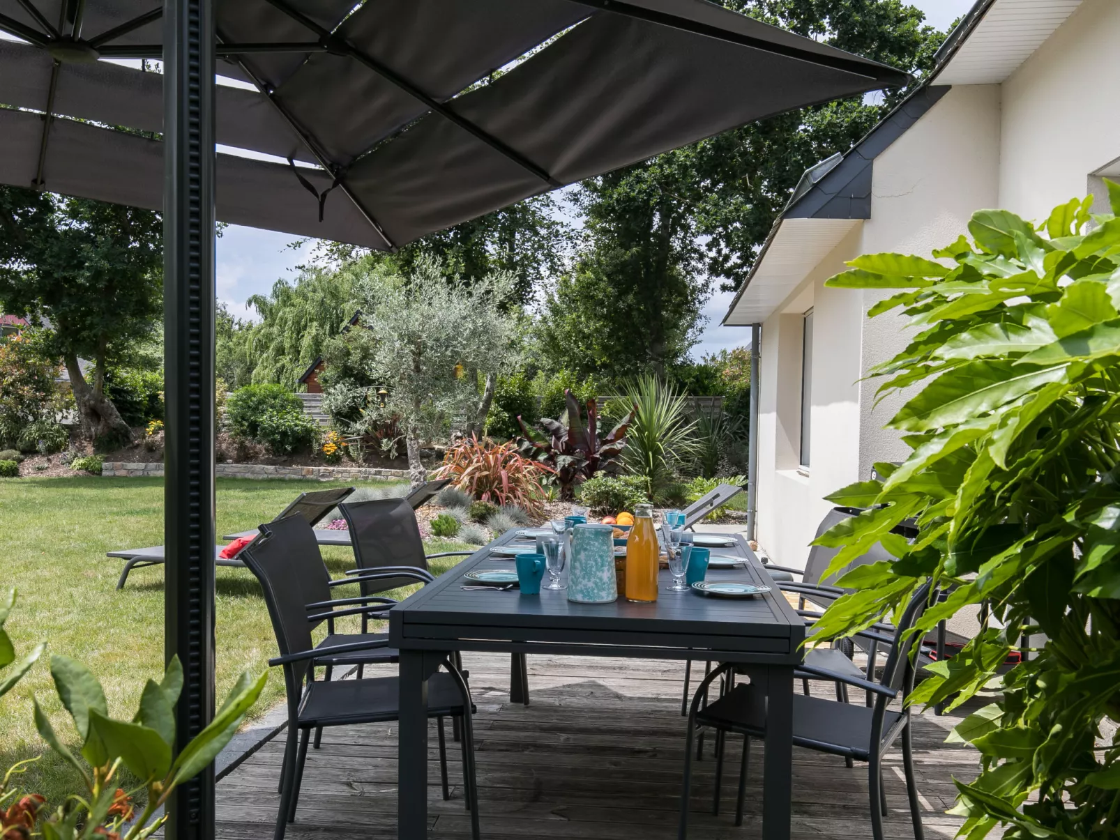 L'échappée - Buiten