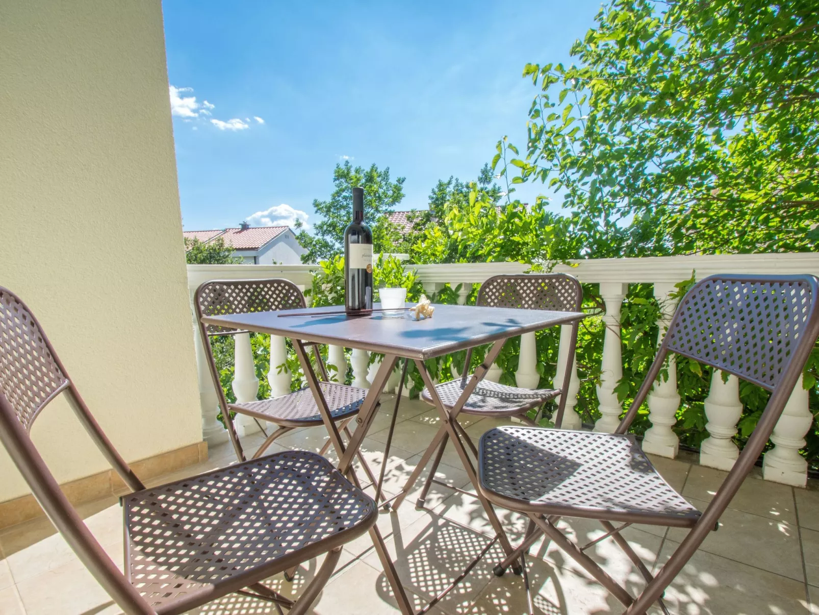 Wohnung mit Balkon - Image-tags.info