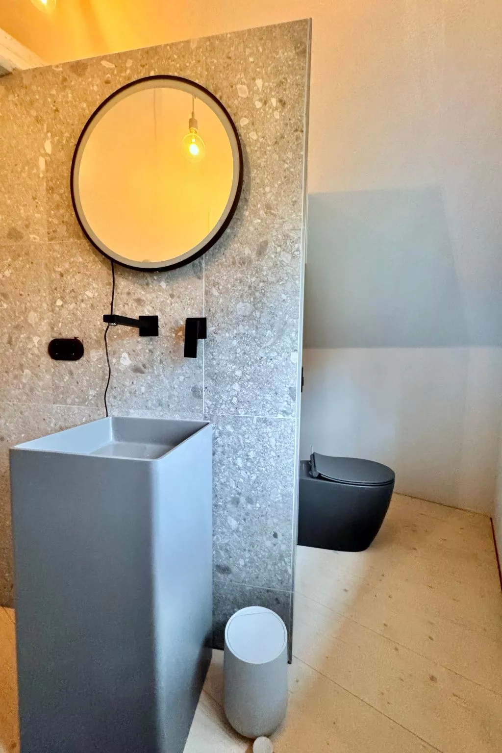 NEU!   dasErbhaus - Binnen