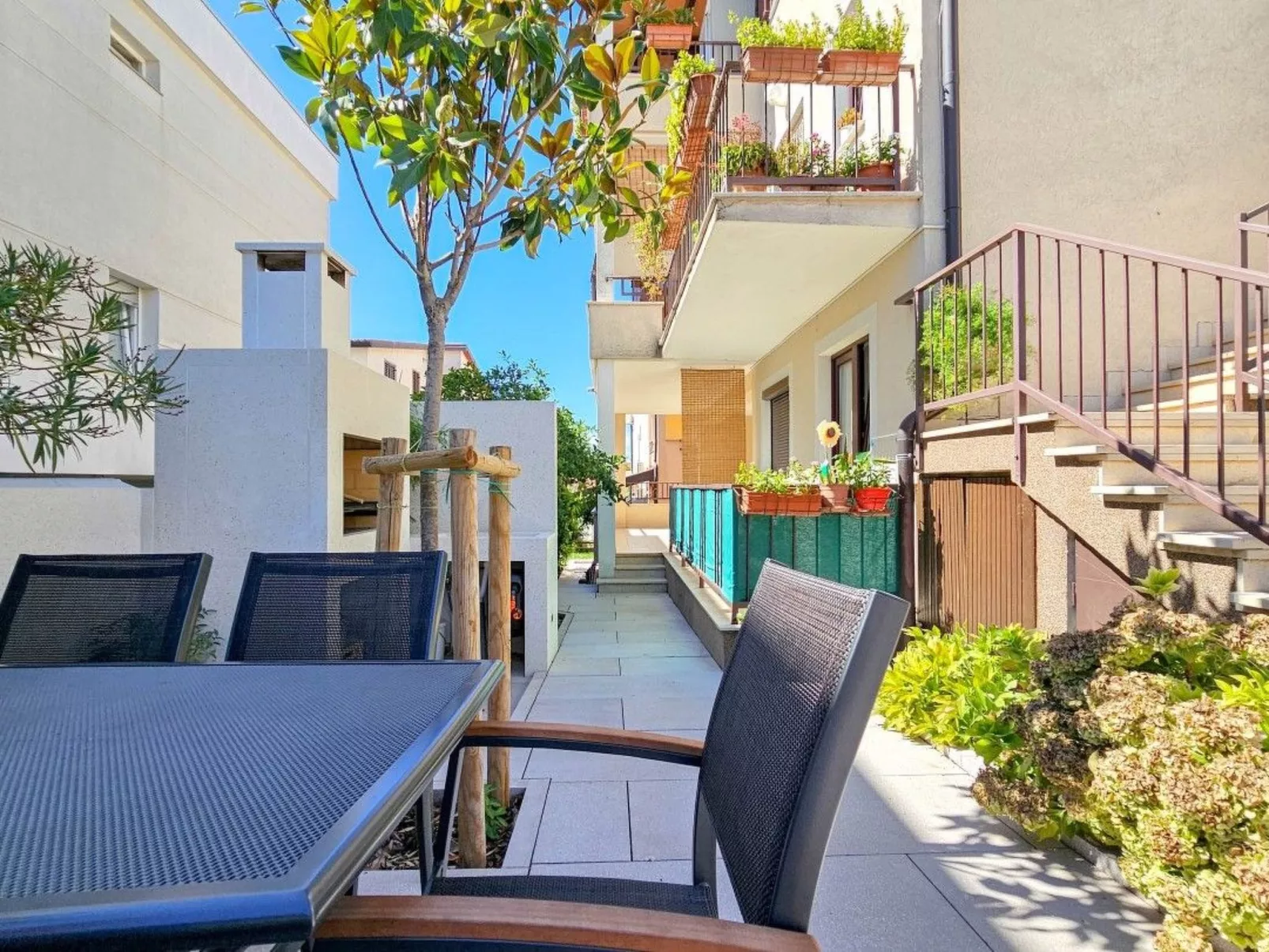 Wohnung "Maja" mit Terrasse - Buiten