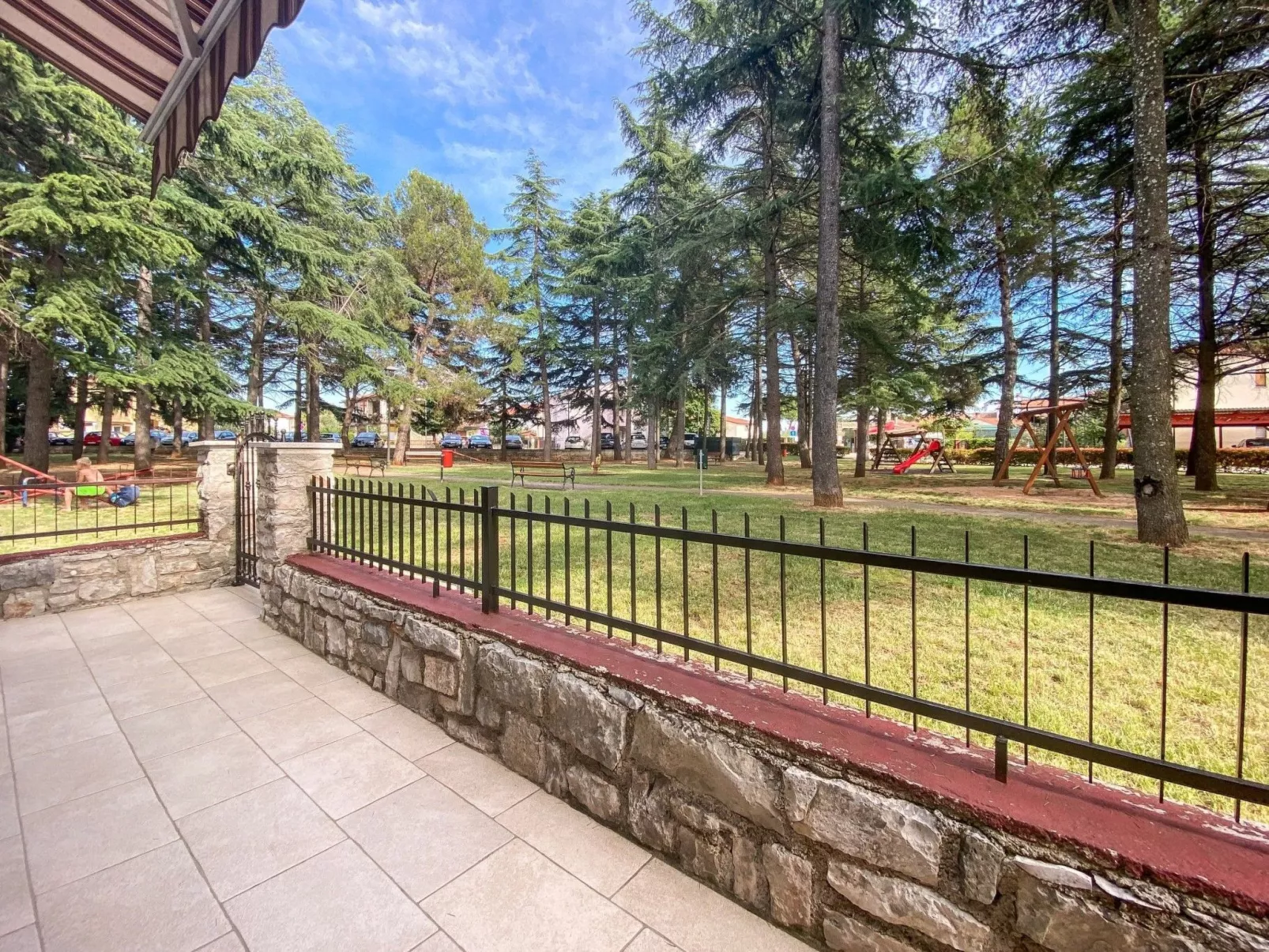 "Elena 2" direkt am Strand - Buiten