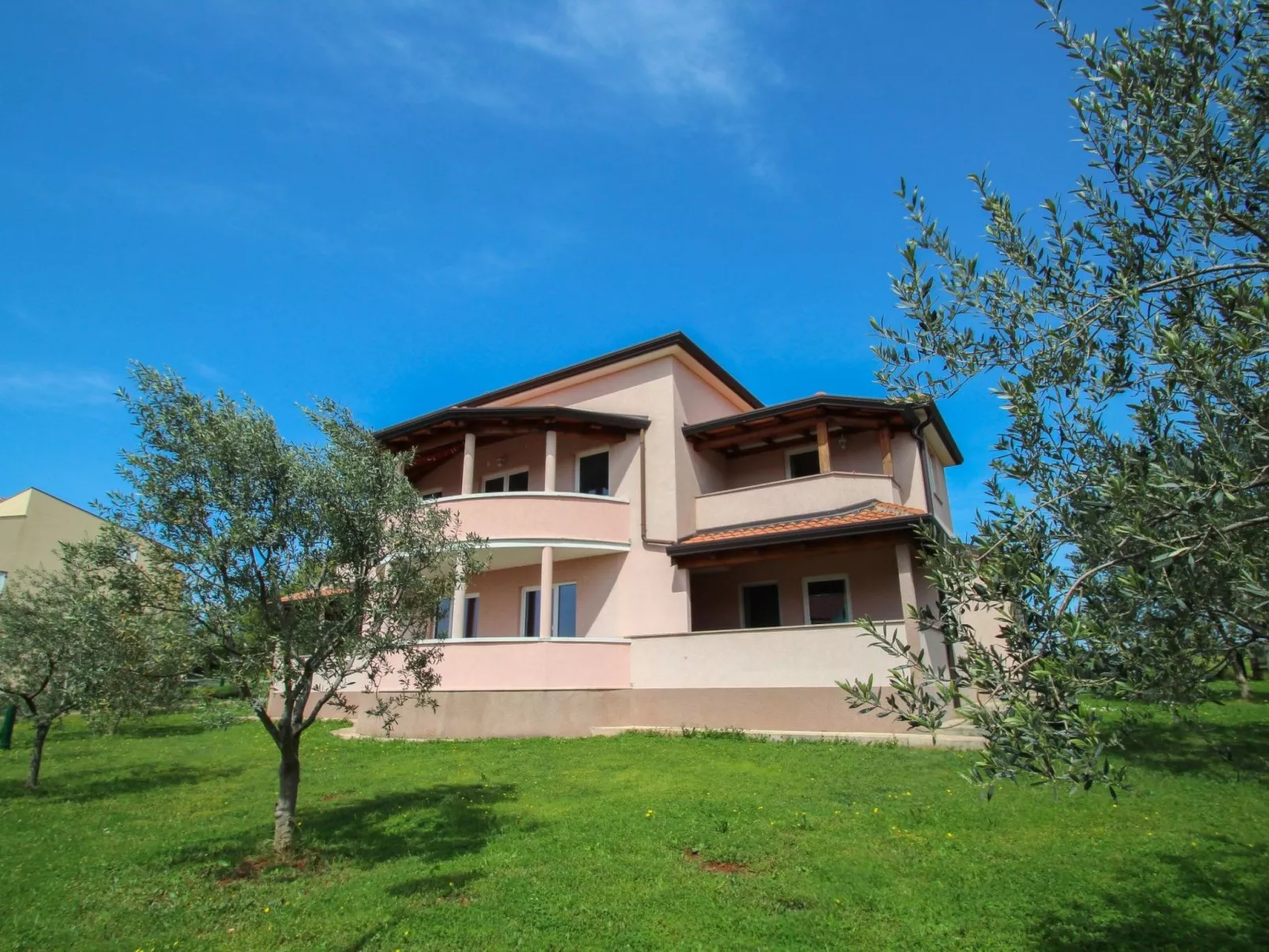 Mit Terrasse für 4 Personen - Buiten