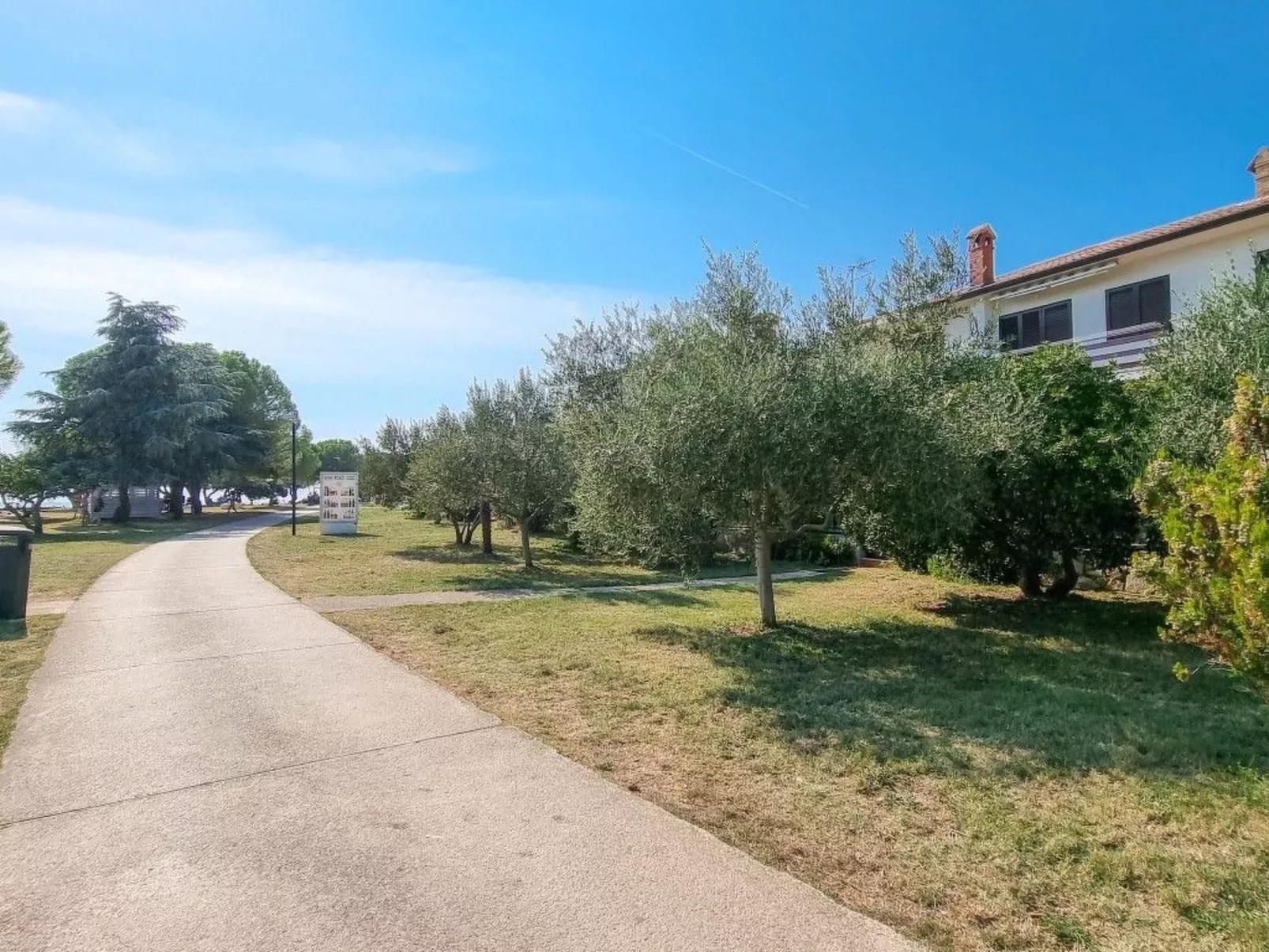 Für 5 Personen ca. 70 m&sup2; in Novigrad, Adriaküste Kroatien (Westküste von I - Buiten