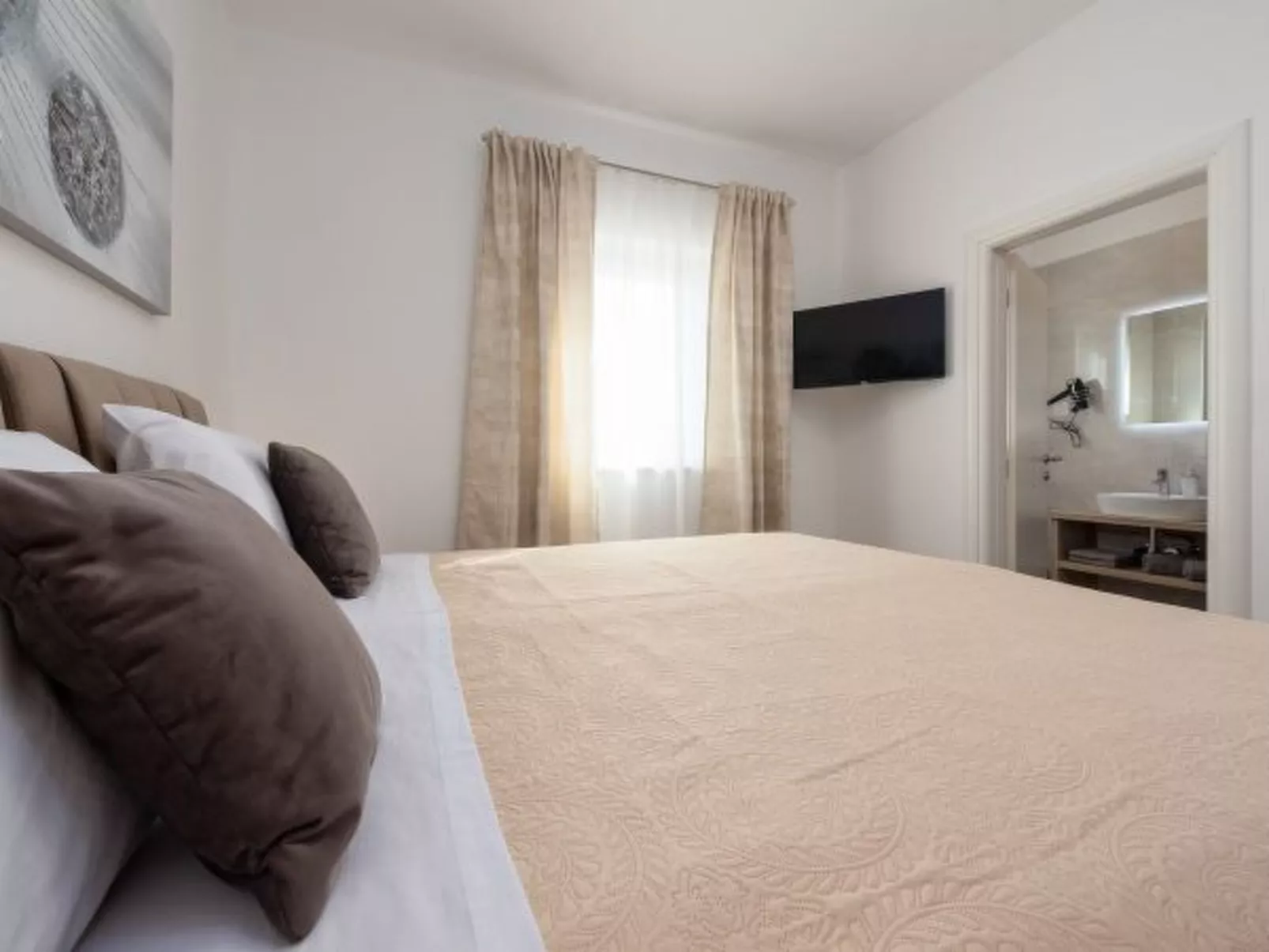 Villa Paloma with heated pool - Image-tags.info