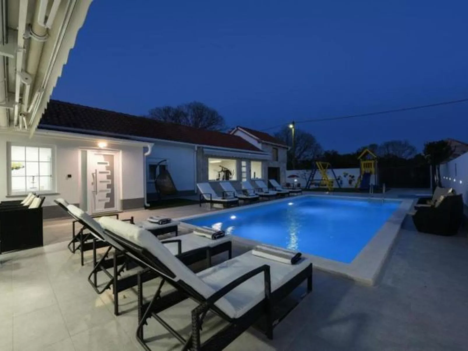 Villa Mare with heated pool and gym - Image-tags.info