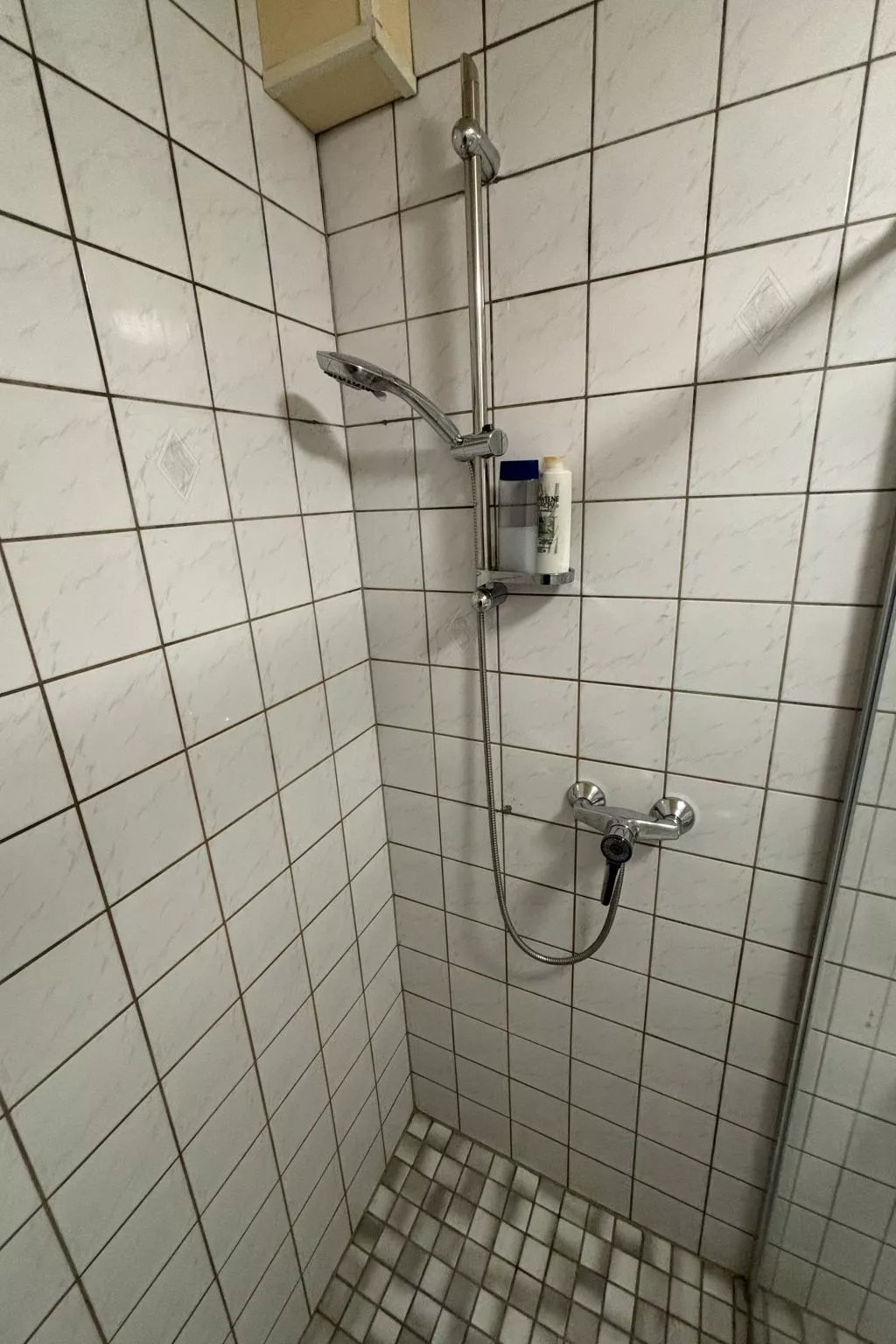 Quartier Wenzelnberg kleines Doppelzimmer Raum 1 - Binnen