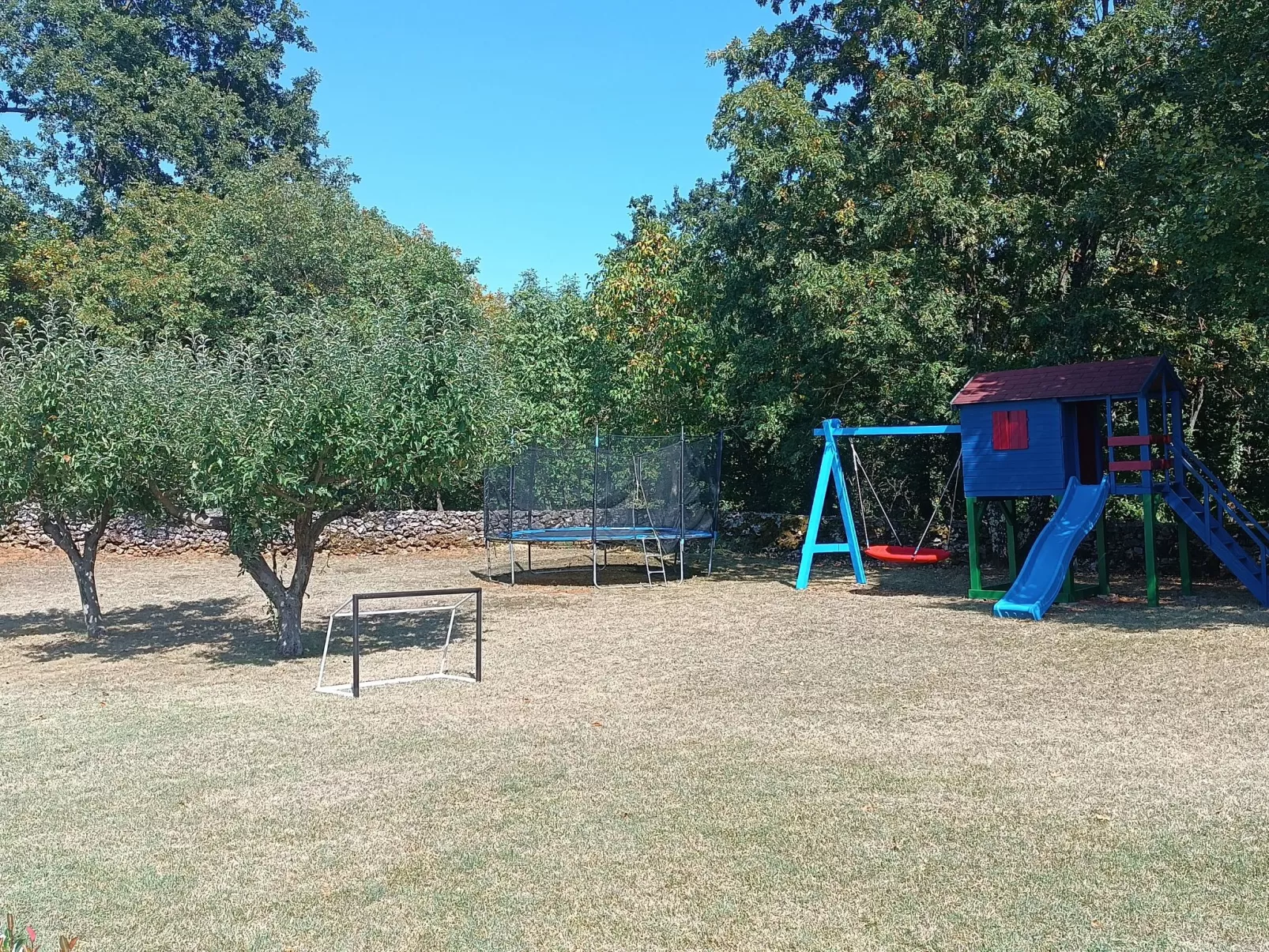 Villa Križanci - Buiten