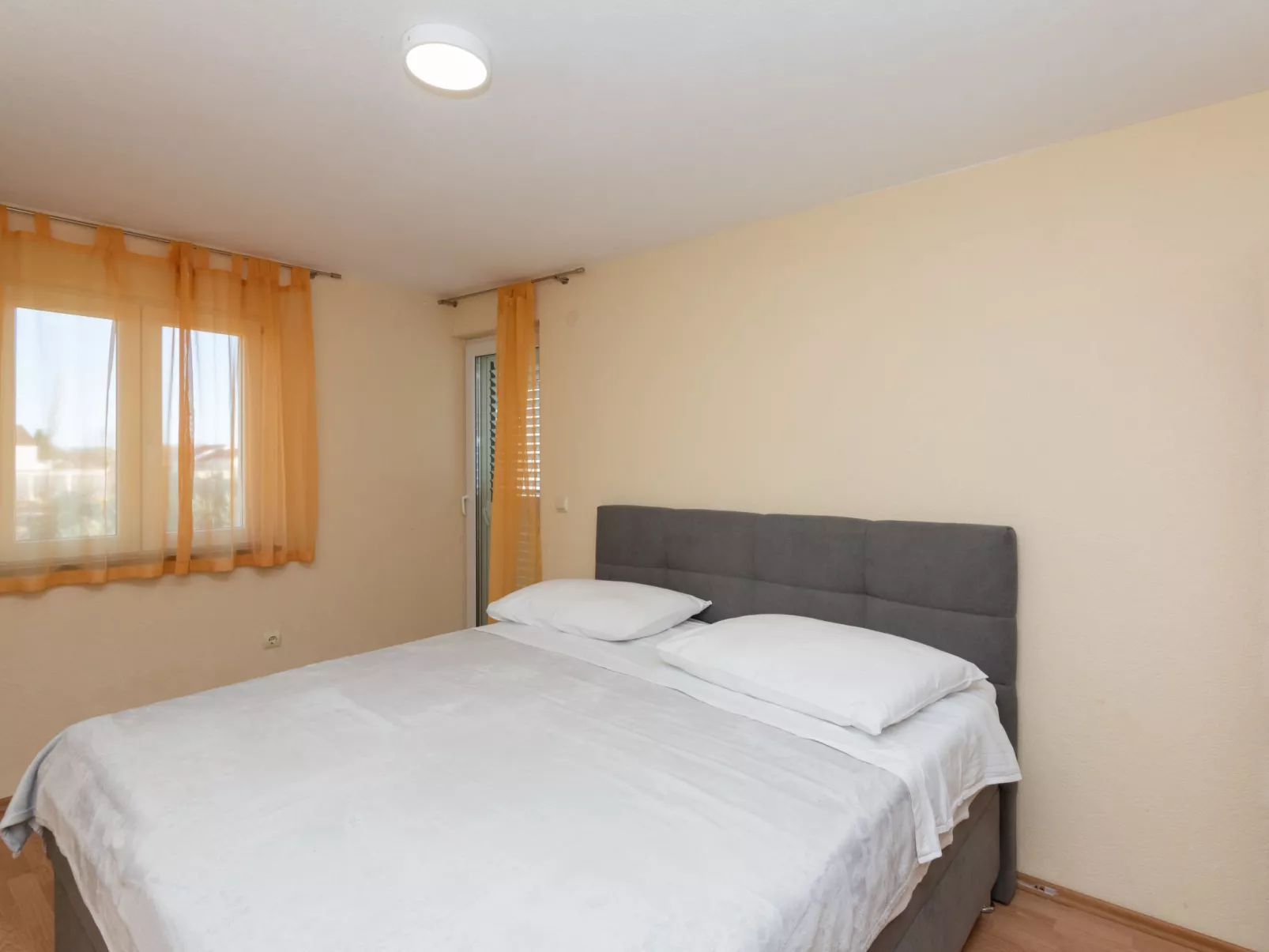 Matanovi dvori - Binnen