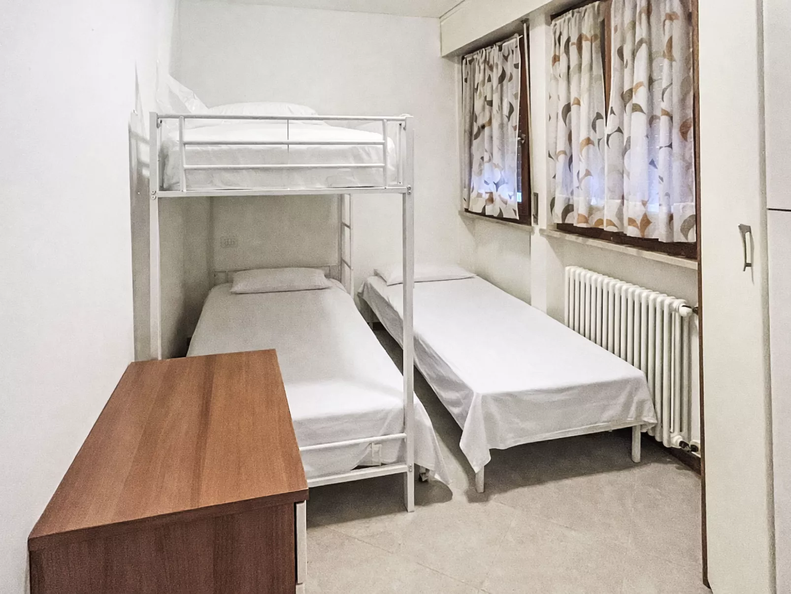 Sona's Lake Home - Binnen