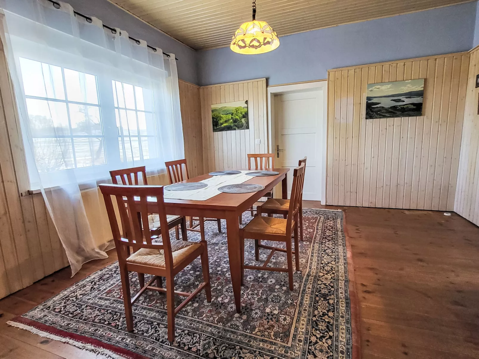 Mit großem eingezäunten Garten - Binnen