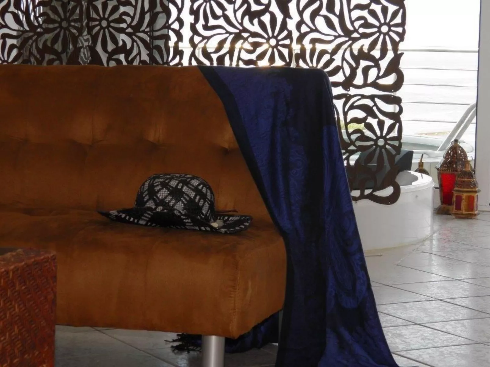 Sehr geräumiges Apartment mit eigenem Pool und Whirlpool - Binnen