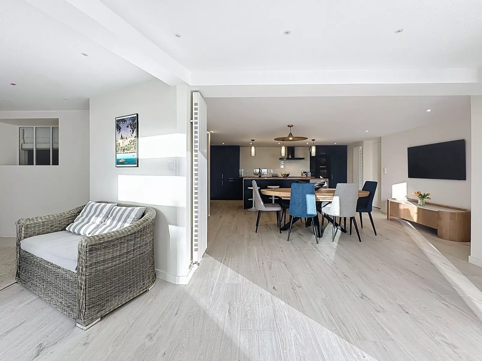 Le Vent d'Avril - Binnen