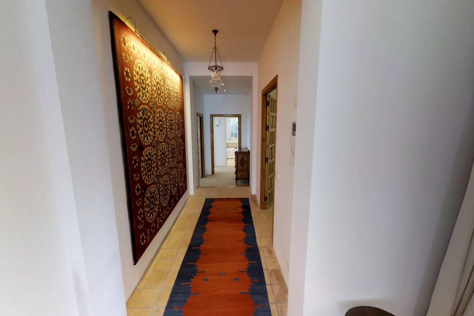 A Real Oasis in  Colonial style - Overloop