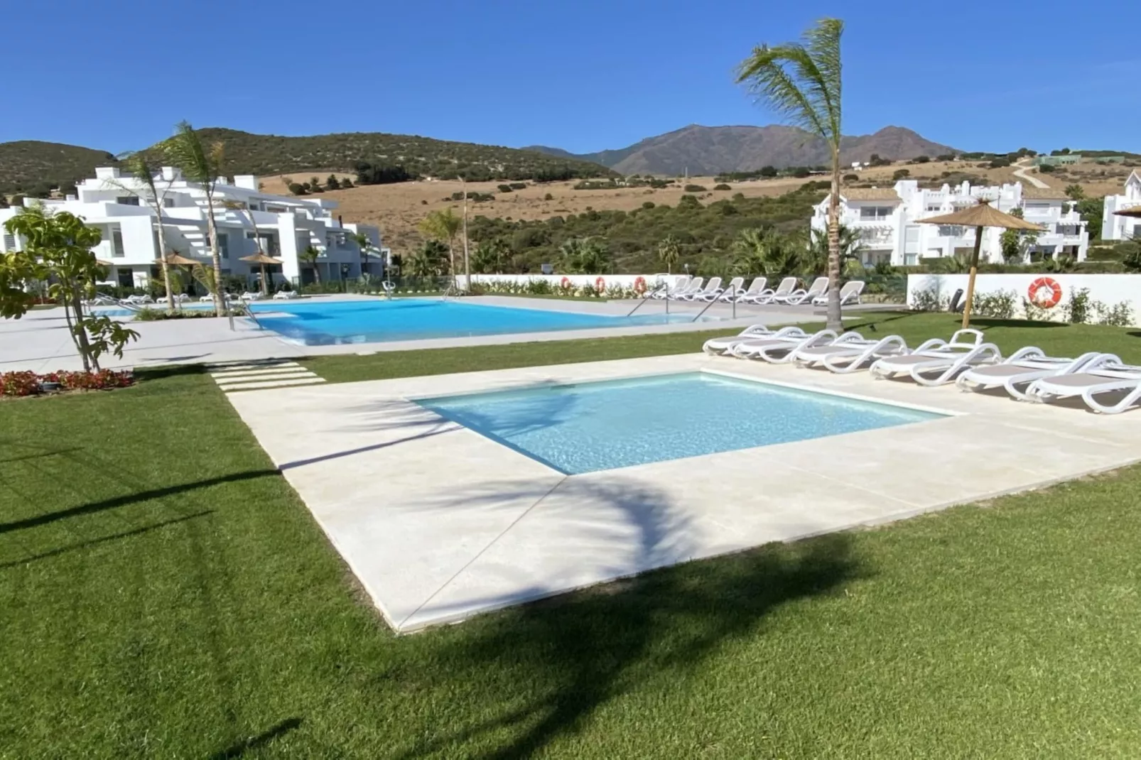 Stylish 2-Bed Apartment | Alcazaba Lagoon (1713) - Zwembad