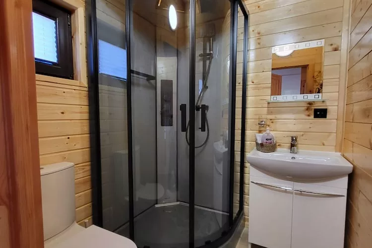 Domki wakacyjne w Kładnie - Badkamer