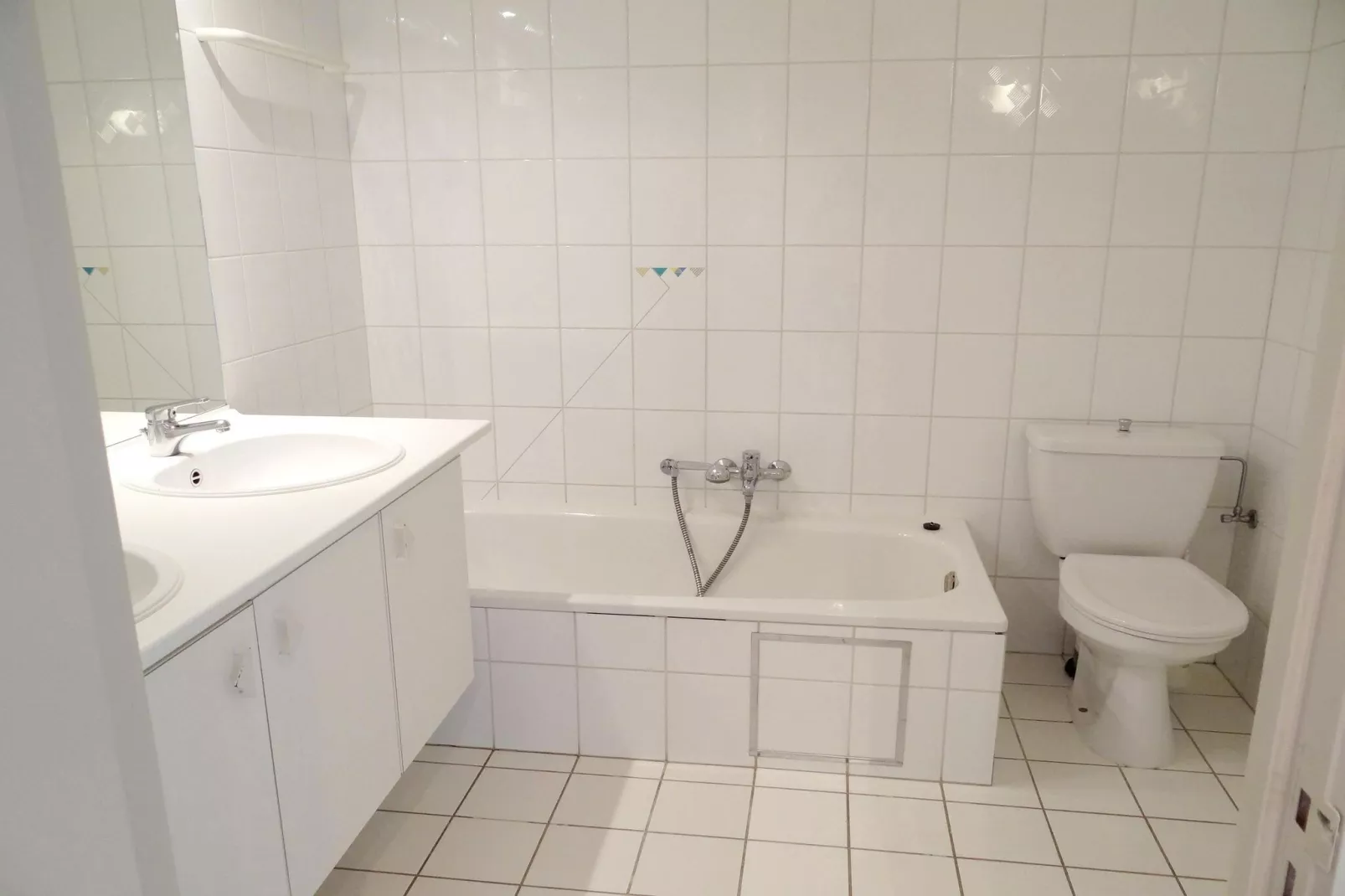 SCORPIO BI 1301GAR - Badkamer