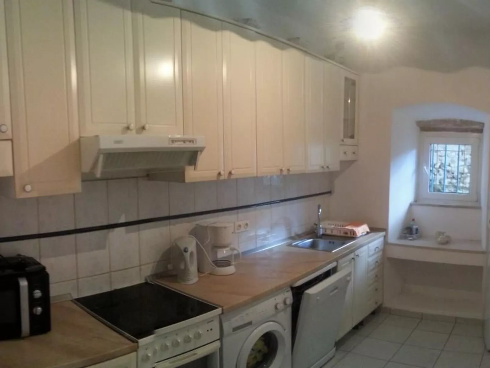 "Dubrava" mit Blick auf das Wasser - Binnen