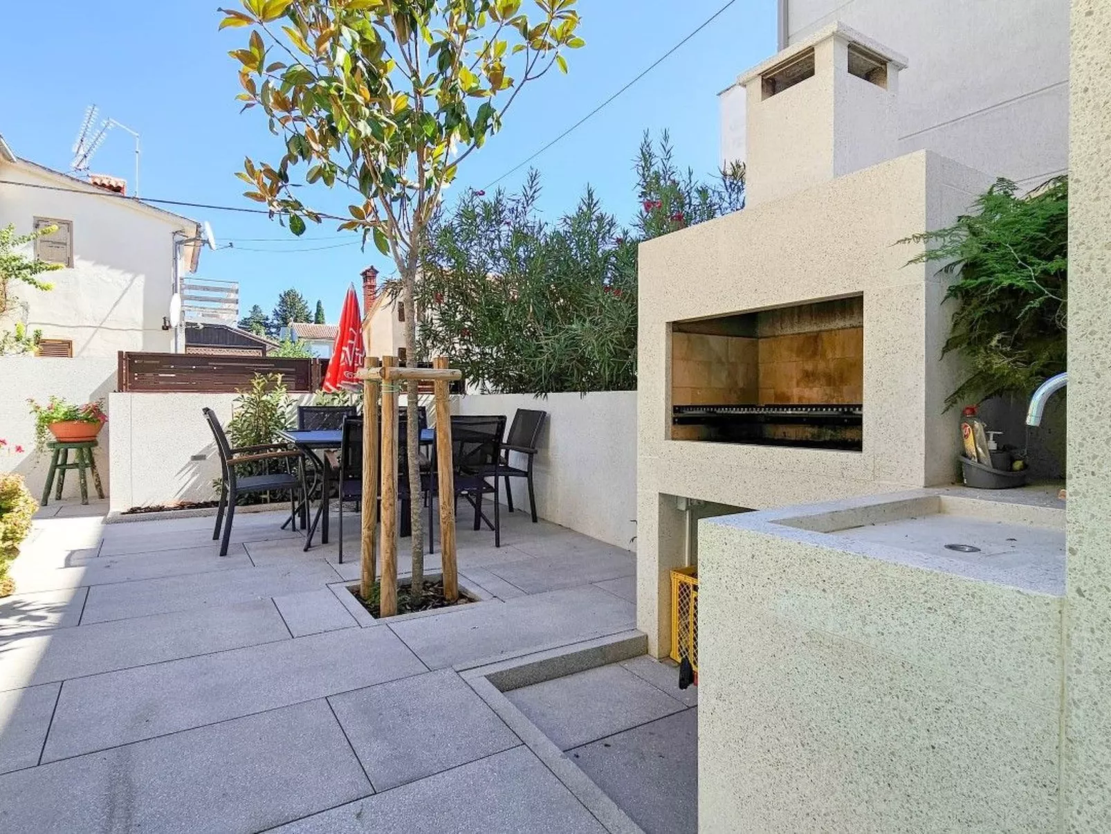 "Maja 3" mit Terrasse - Buiten