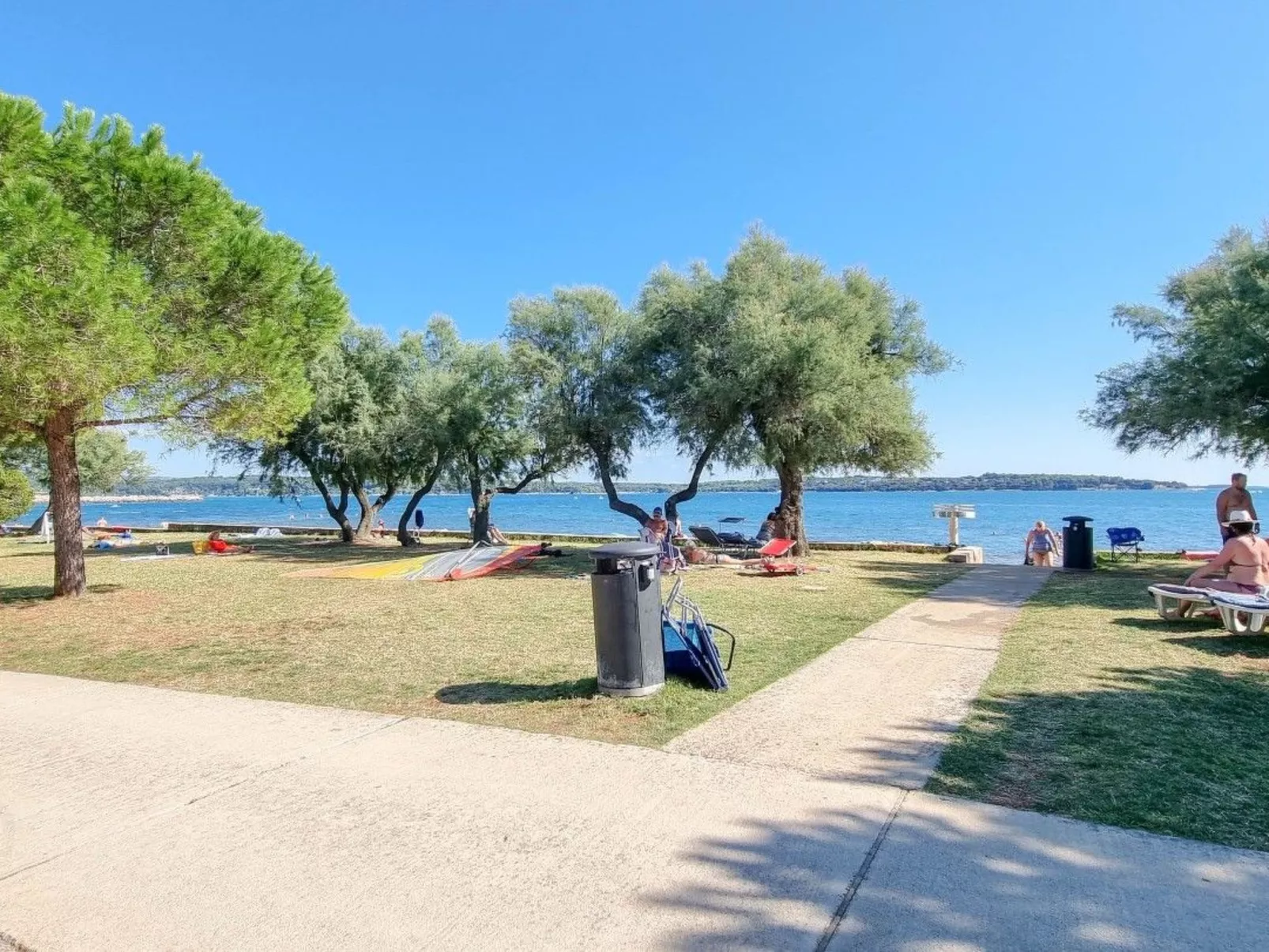Wohnung "Pintar 1" mit Blick auf das Wasser - Buiten