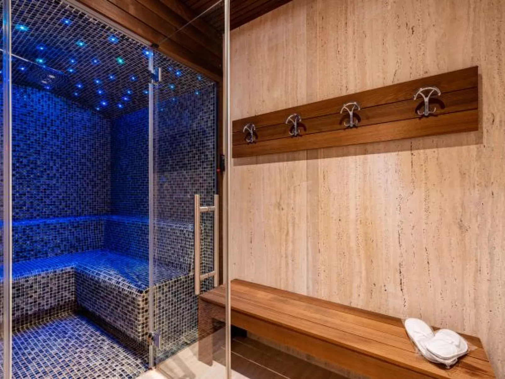 Villa Nena with heated pool, jacuzzi and sauna - Image-tags.info