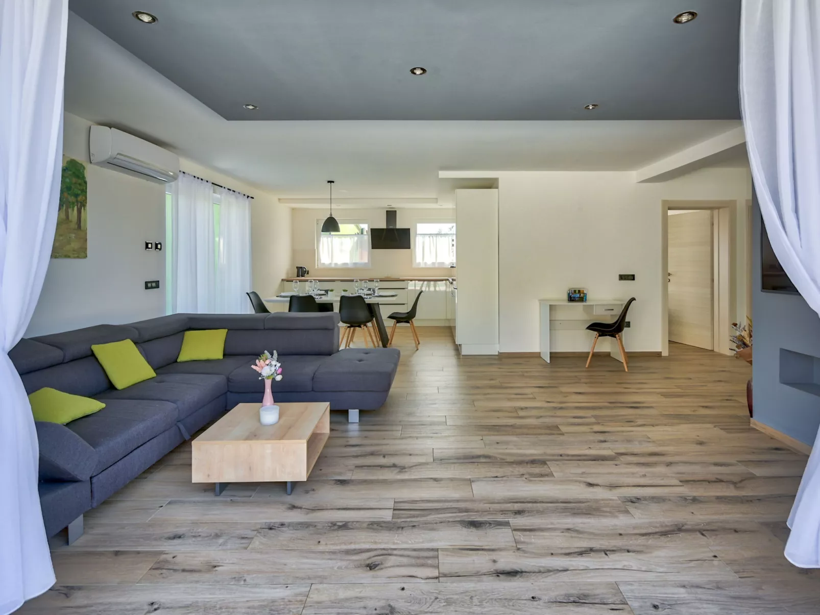 Montevernal - Binnen