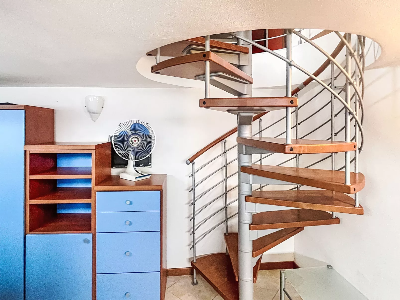 Sona's Lake Home - Binnen