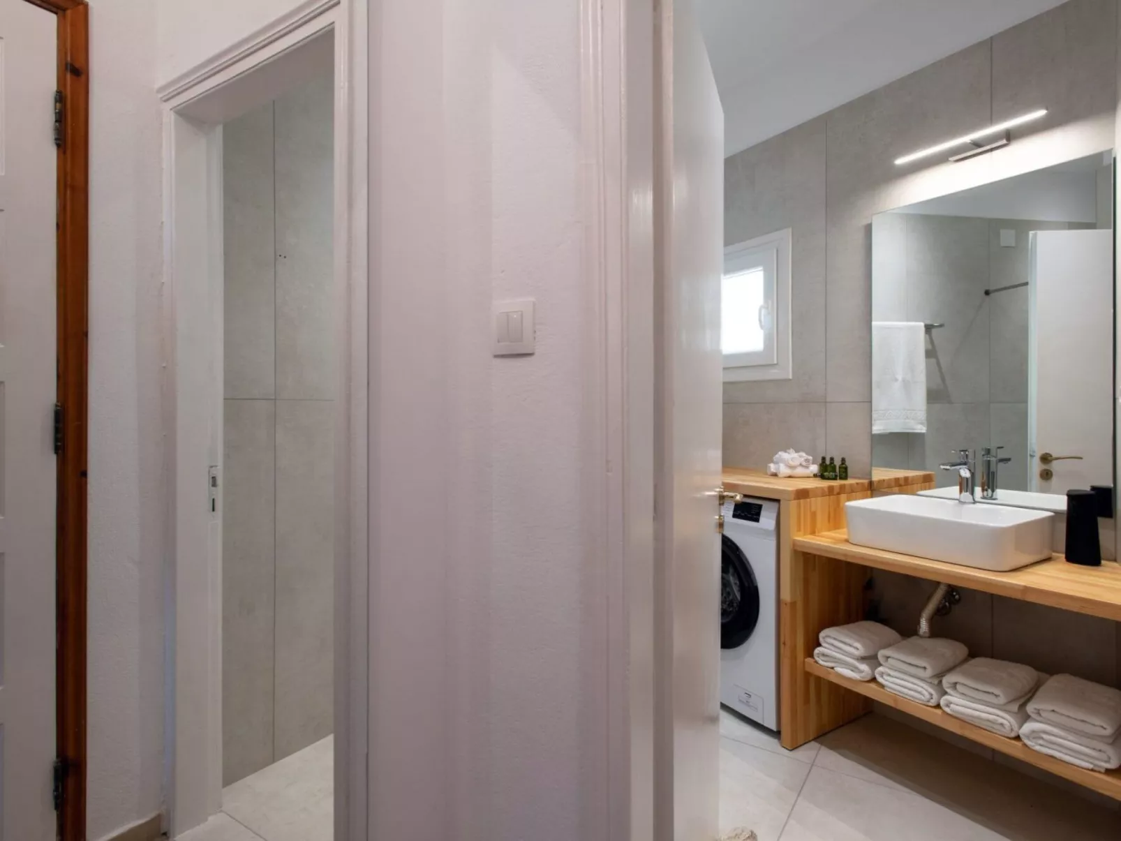 Zwei-Zimmer-Wohnung mit atemberaubender Aussicht - Binnen