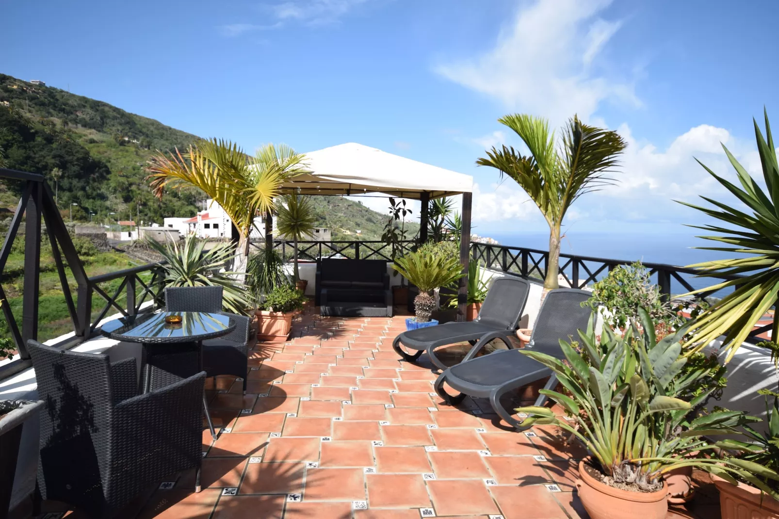 Apartamentos Monasterio de San Antonio 3 - Terrasbalkon