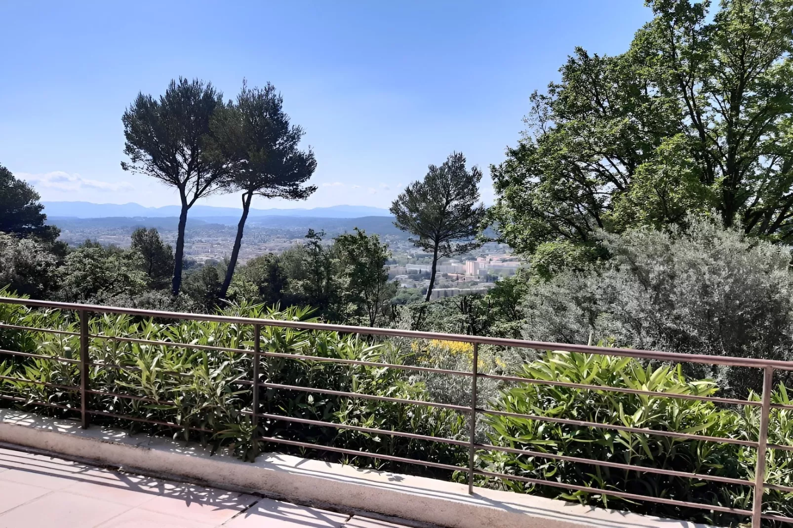 Villa Draguignan - Uitzicht zomer
