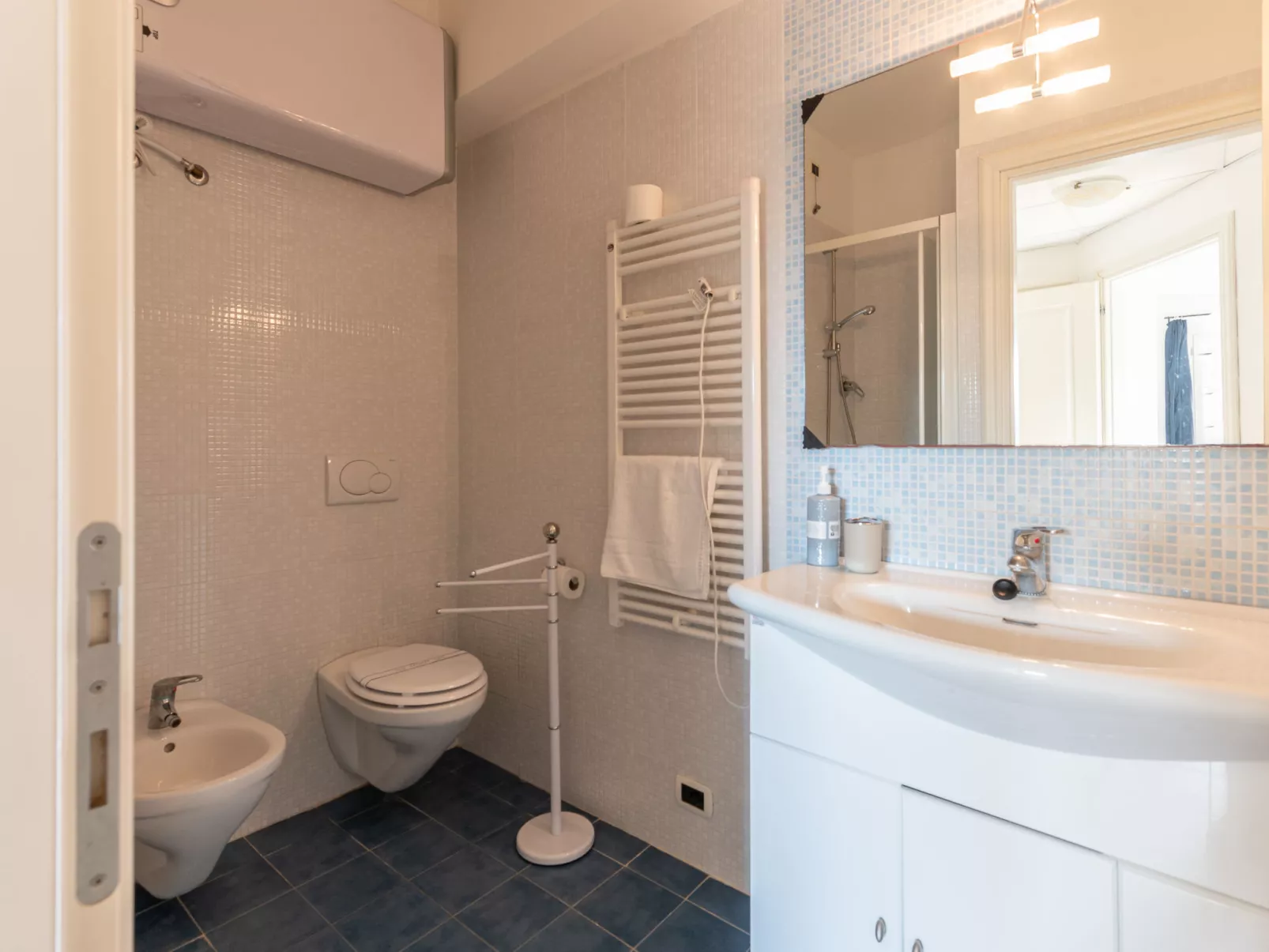 Aba Village - Binnen