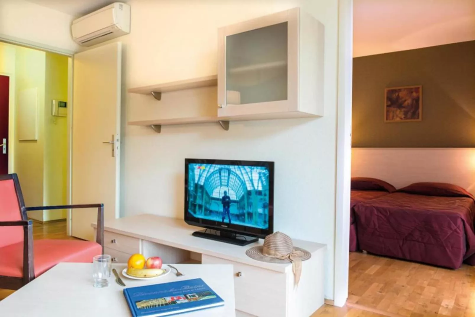 Adonis Divonne-les-Bains Park side Studio - Woonkamer