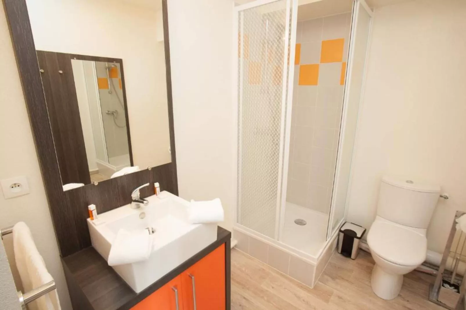 Adonis Paris Sud Studio Twin - Badkamer