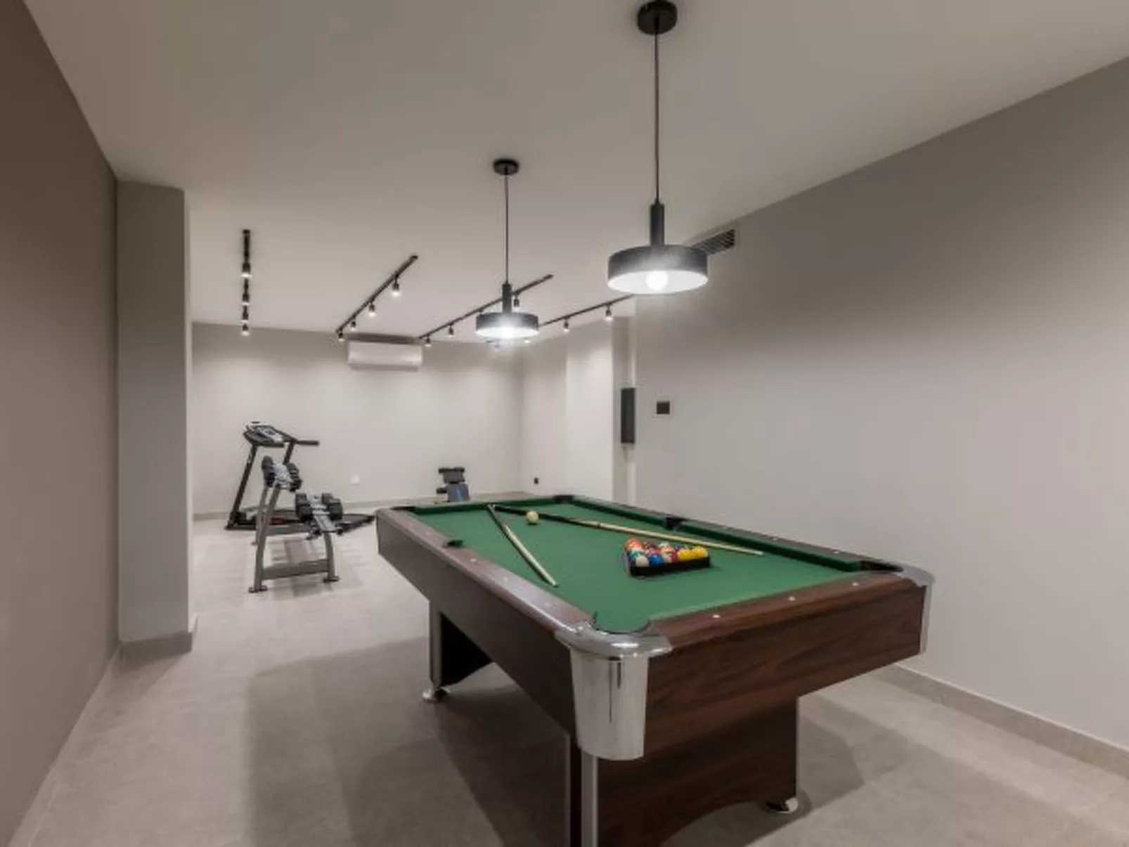 Beachfront villa Mare with seaview and pool - Binnen