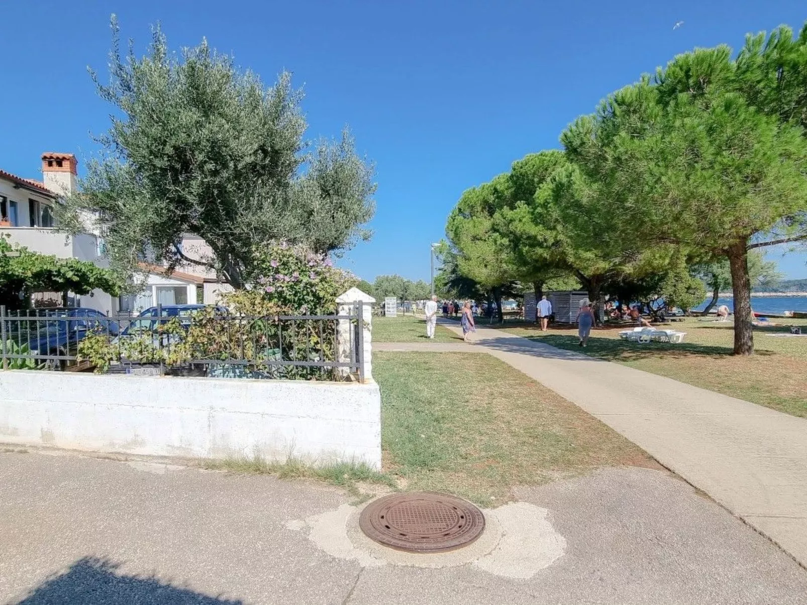 Wohnung "Pintar 1" mit Blick auf das Wasser - Buiten