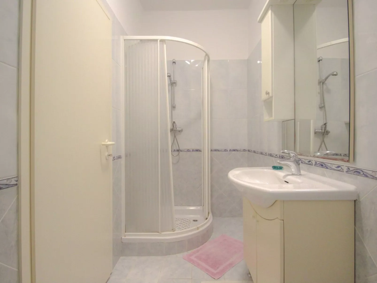 Wohnung "Adila 2" mit Terrasse - Binnen