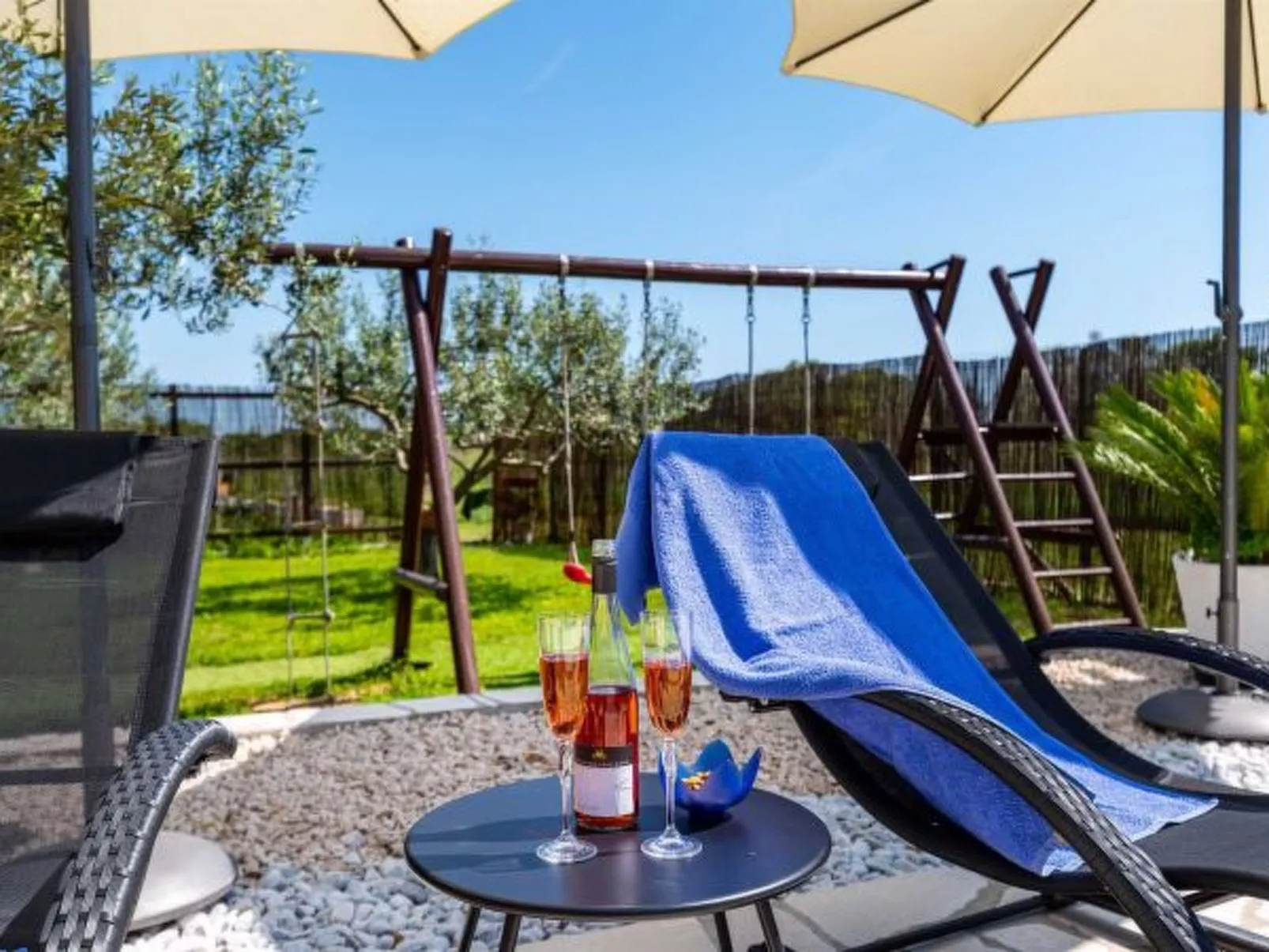 Apartment house Simoni with pool - Image-tags.info