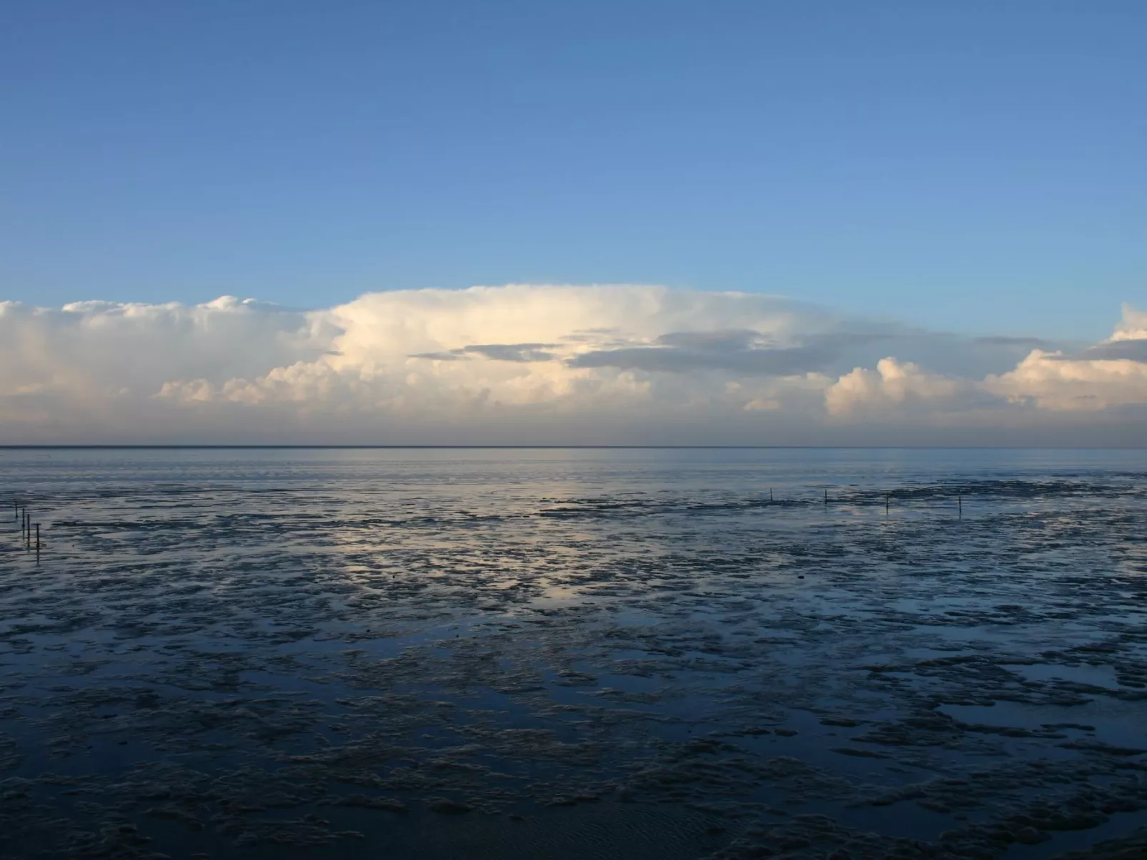 Gästezimmer mit Frühstück im Obergeschoss - Buiten