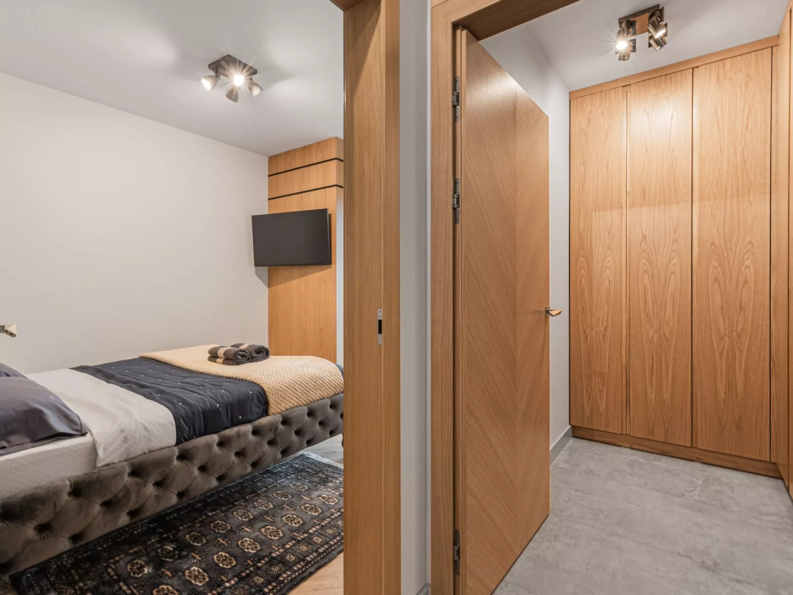 Yacht Park Apartment mit Panoramablick auf den Yachthafen in Gdynia, POLEN - Binnen