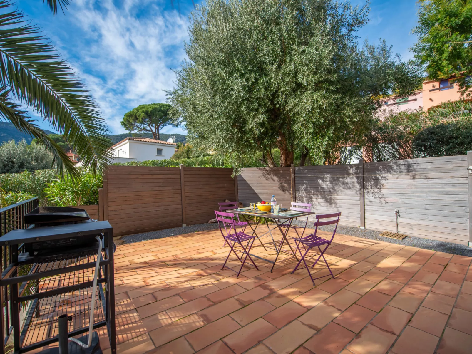 Castel Haussmann - Buiten