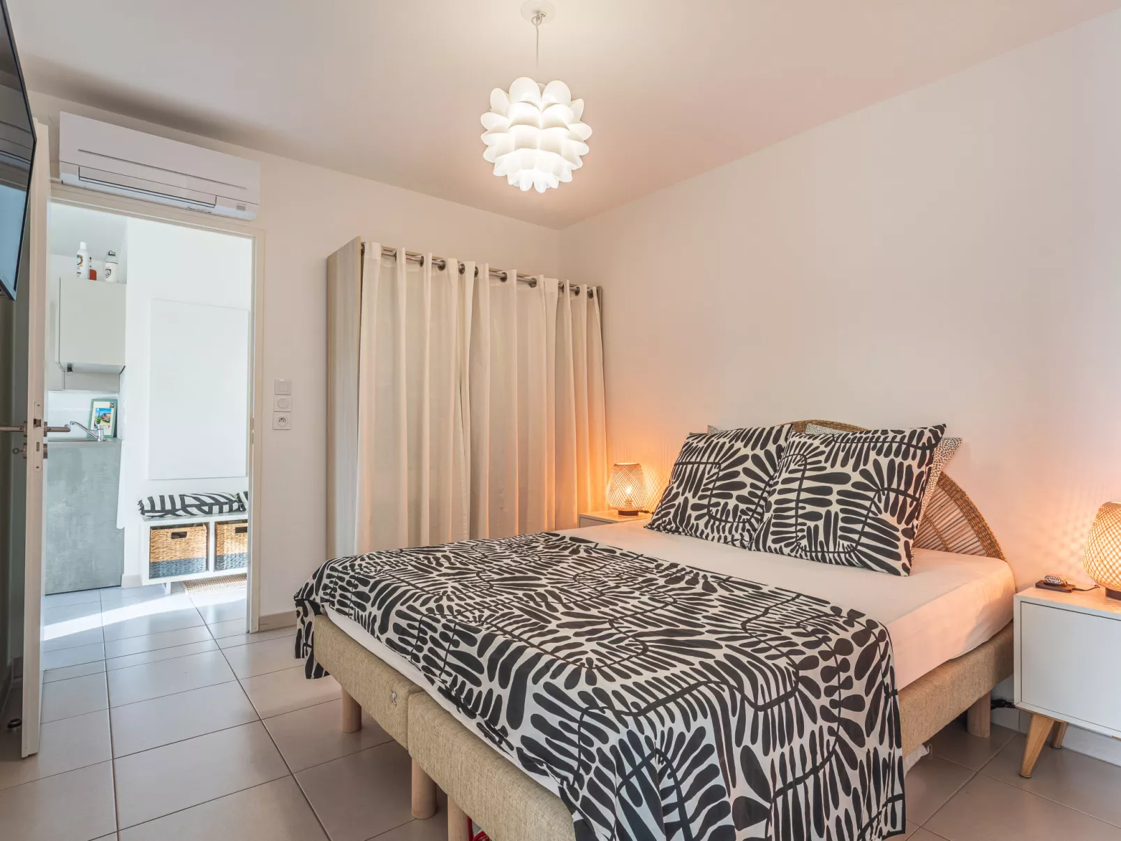 Nouvelles Terres E4 - Binnen