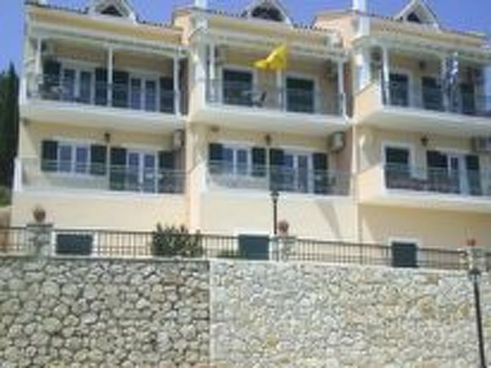 Sommer Dafnopanagia Luxusstudio Ourania - Image-tags.info