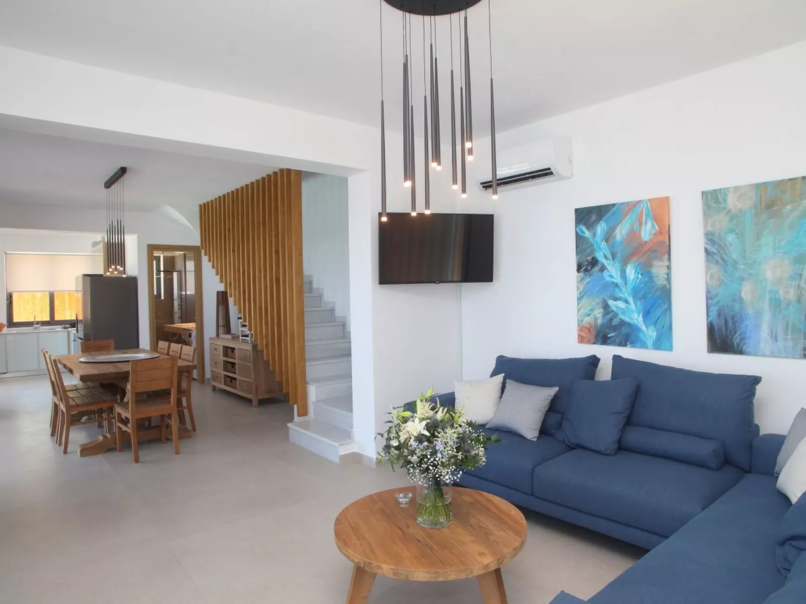 "Capro" mit Infinity-Pool - Binnen