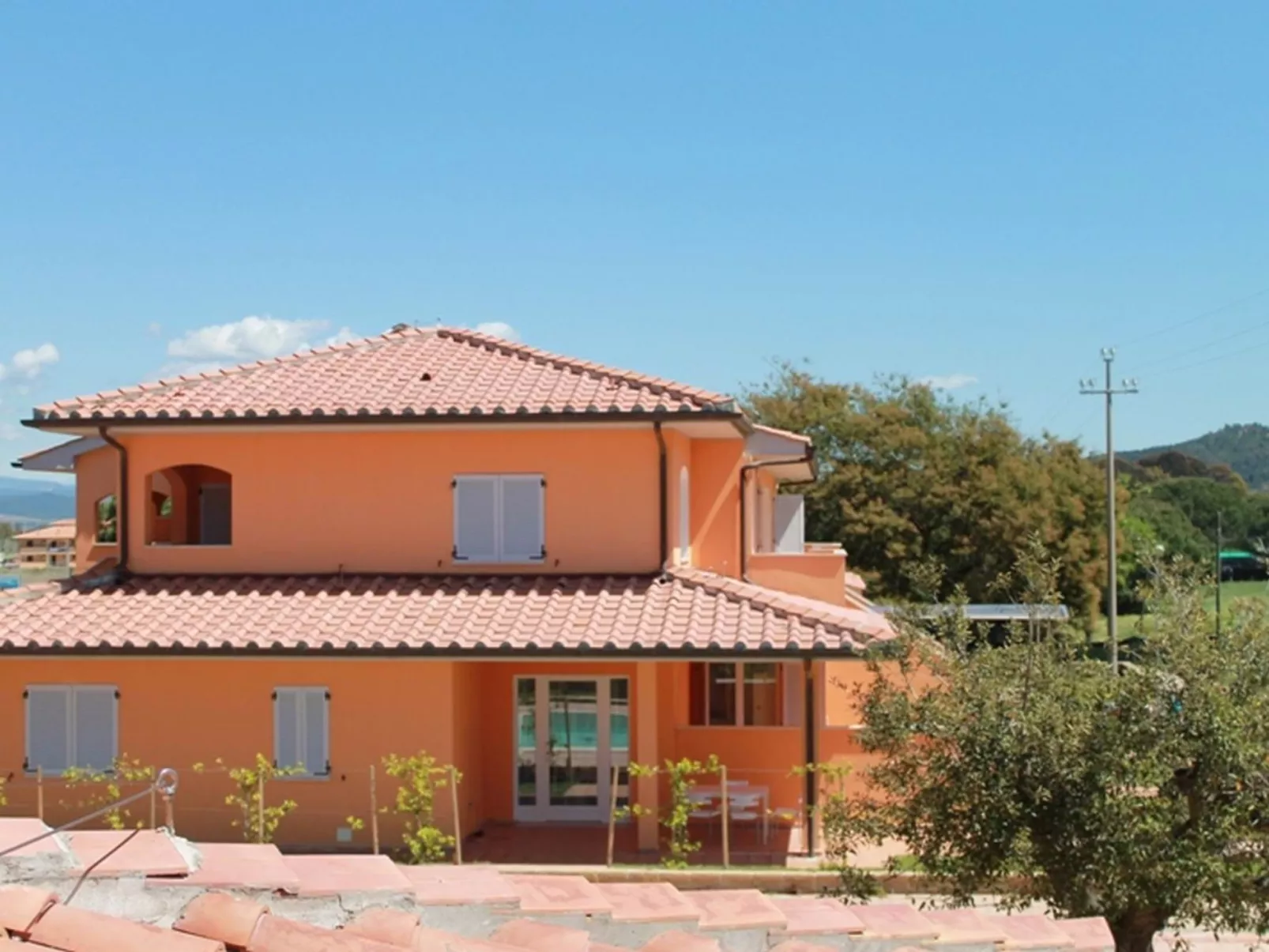 Unterkunft am Strand, Schwimmbad, AC, private Terrasse - Buiten