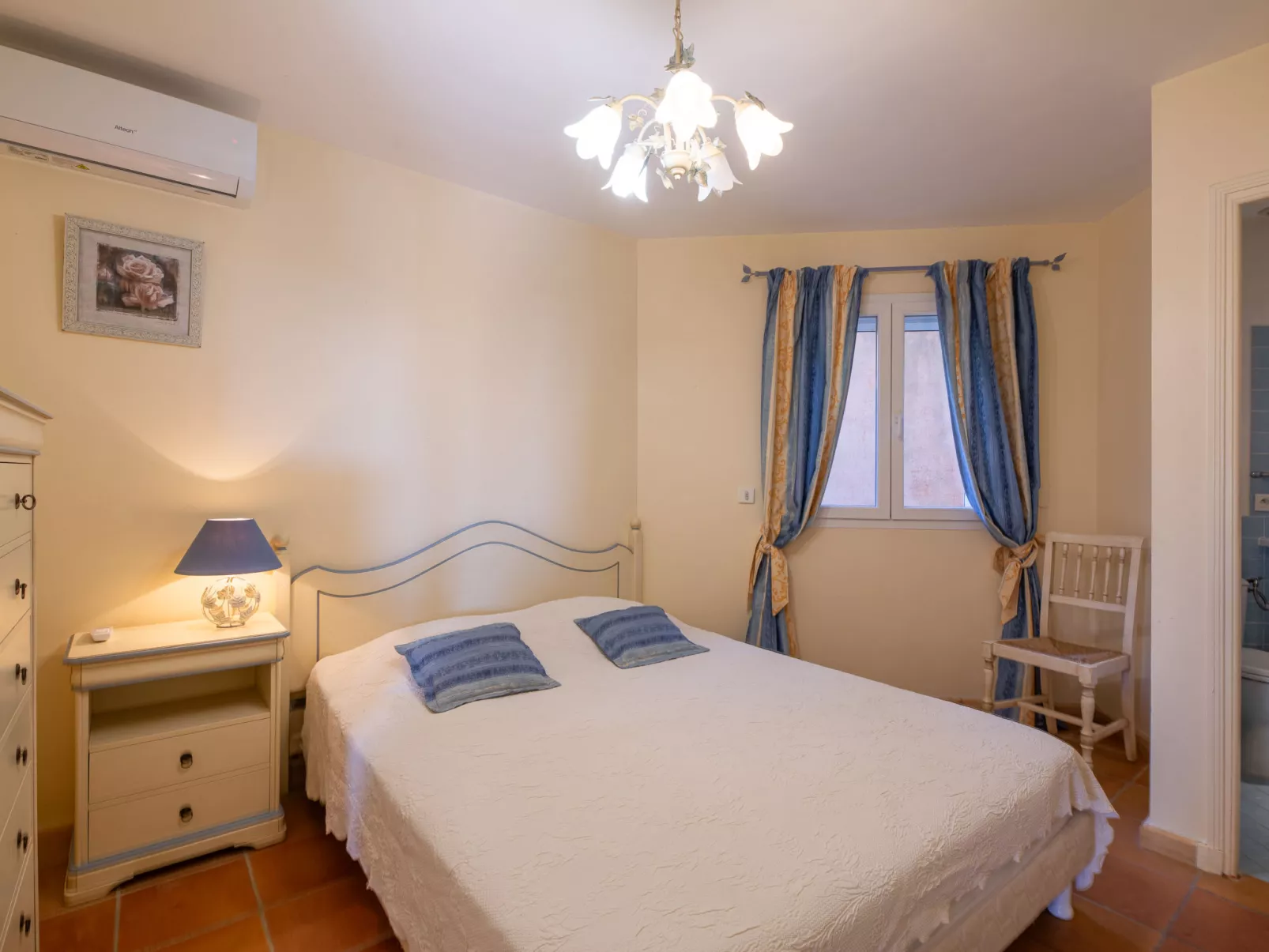 La Figuière - Binnen