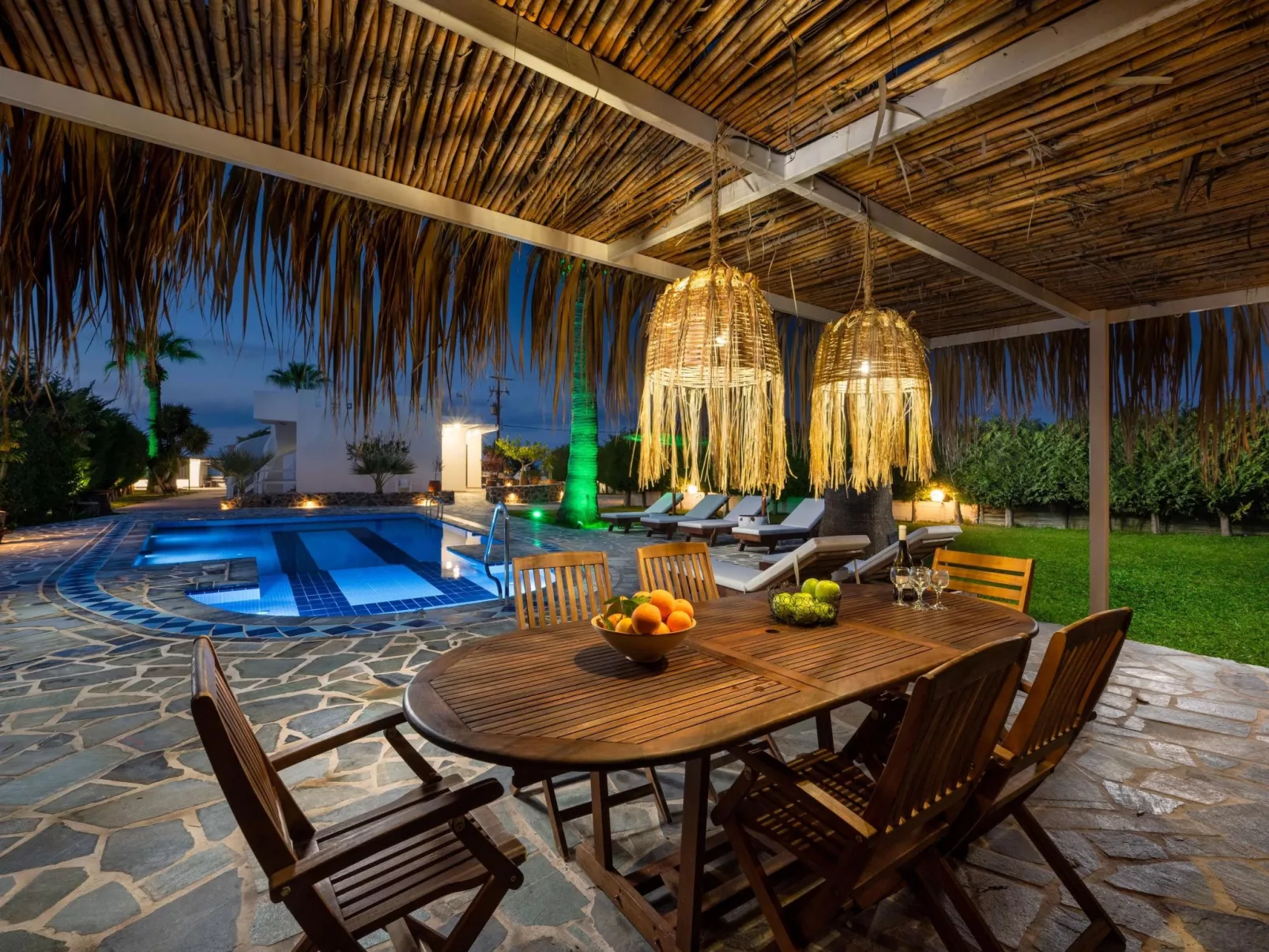 Villa "Villa Palmeras" mit eigenem Garten und Grill - Buiten