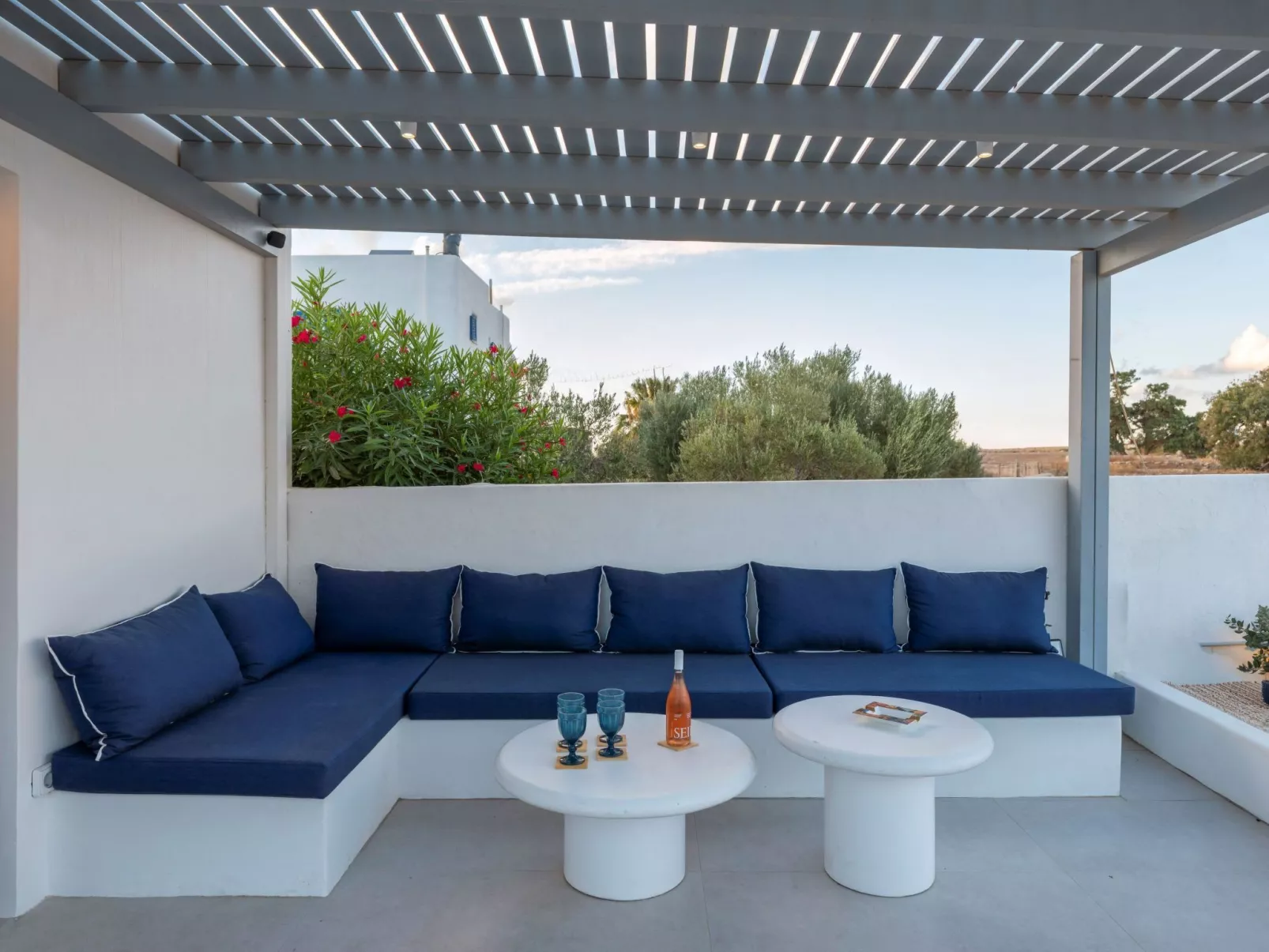 Sunset Gypsy stilvolles modernes Dorfhaus mit Whirlpool - Binnen